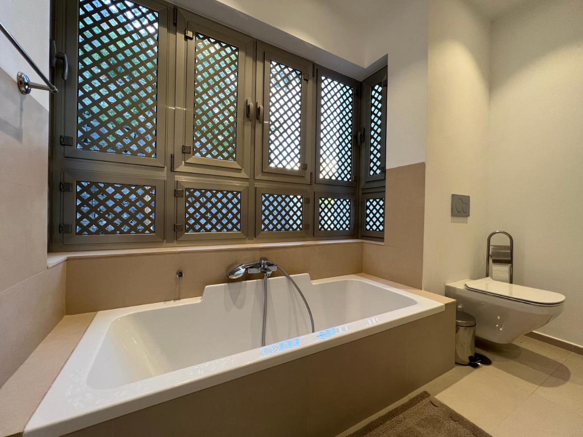 Luxury Family Equilibrium By Altamarhomes Apartment