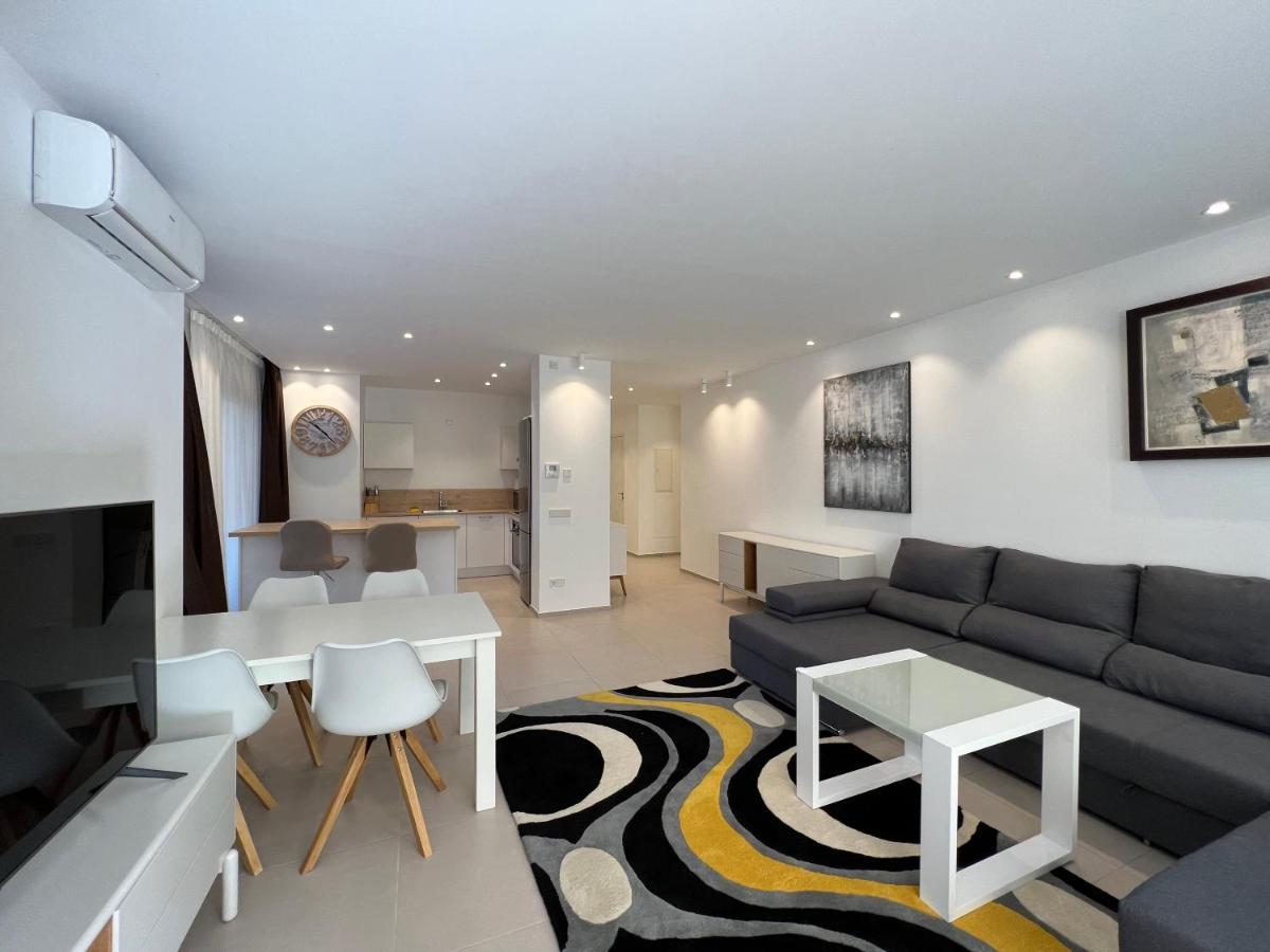 Luxury Family Equilibrium By Altamarhomes Palm-mar